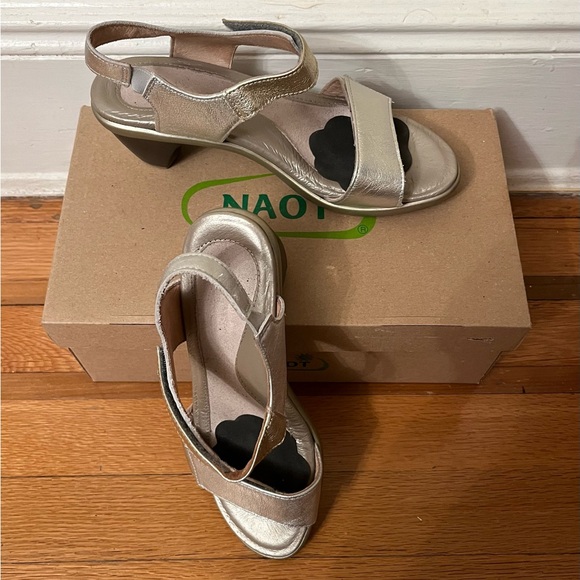 Naot Shoes - Silver/Gold Sandal
